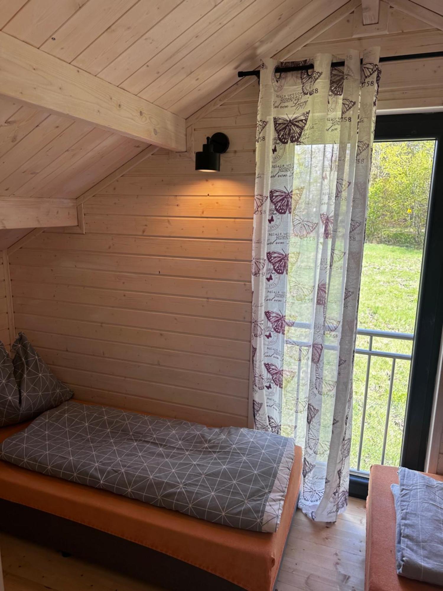 Chatki Nad Wodnym Zakatkiem. Villa Wapnica  Eksteriør billede