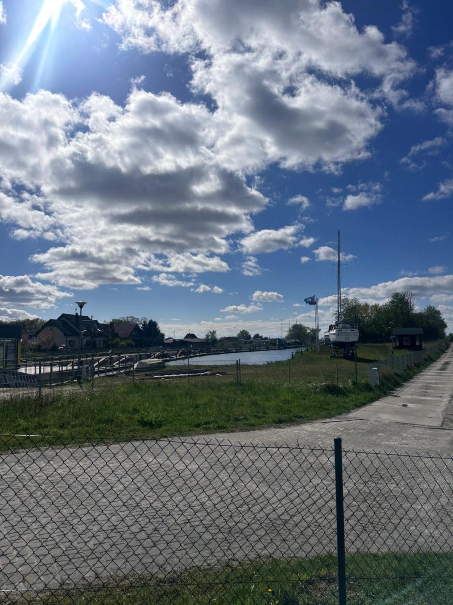 Chatki Nad Wodnym Zakatkiem. Villa Wapnica  Eksteriør billede